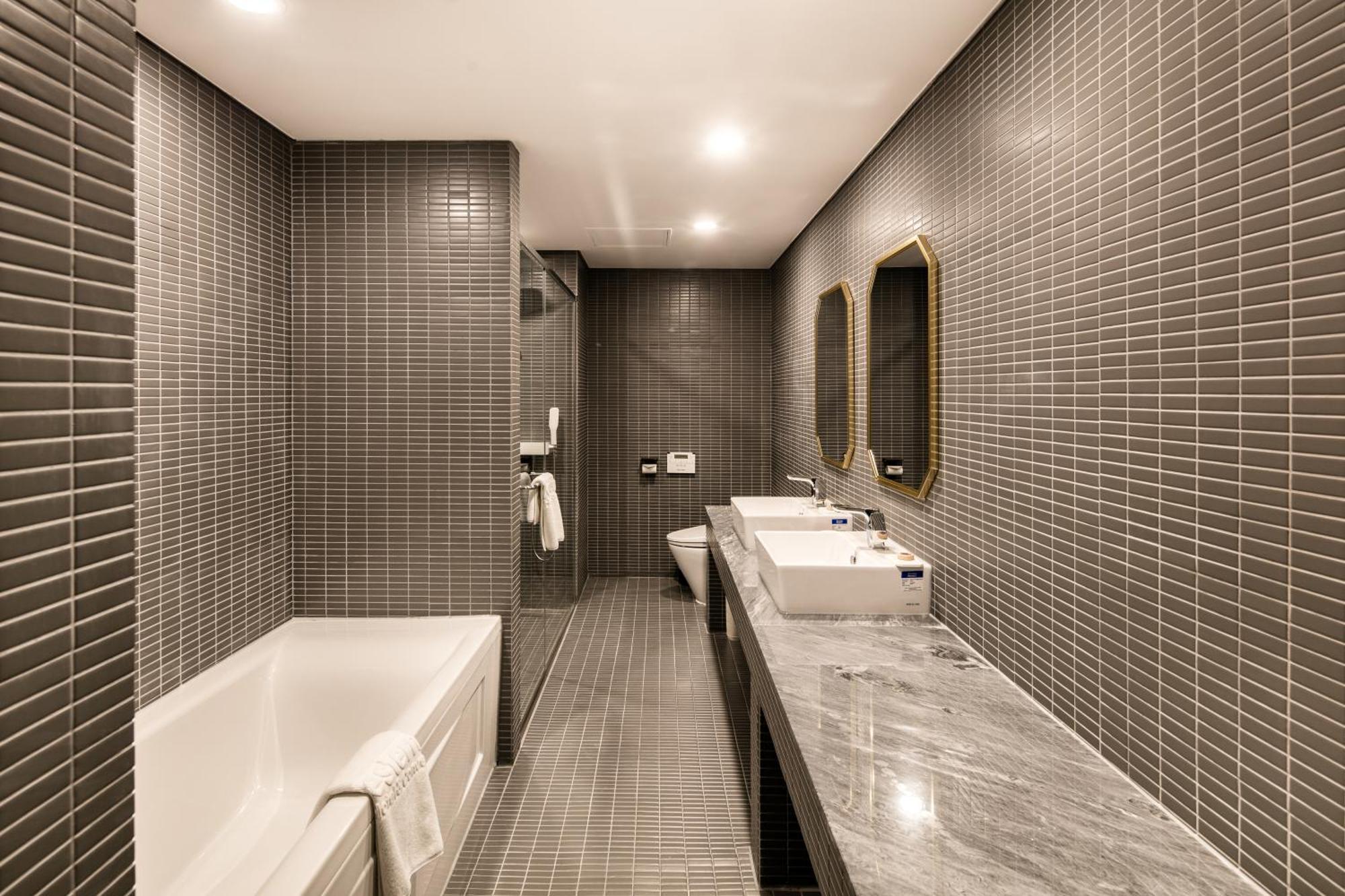 Westernlife Hotel Iksan Room photo